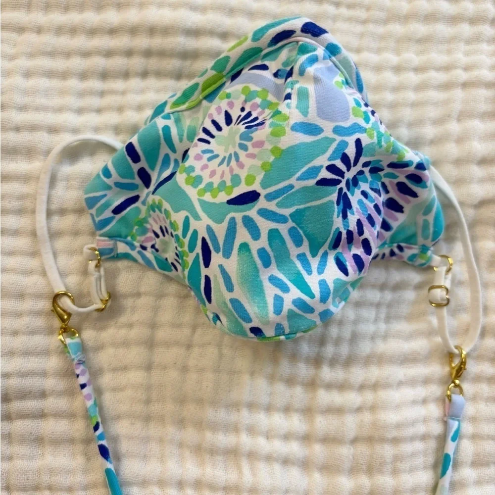 Lilly Pulitzer mask and lanyard